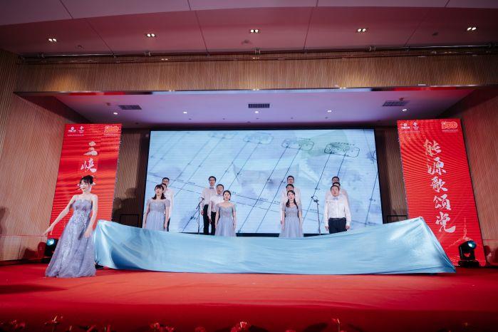 24.1、《我愛這藍(lán)色的海洋》江蘇運(yùn)維公司 24.1、《我愛這藍(lán)色的海洋》江蘇運(yùn)維公司